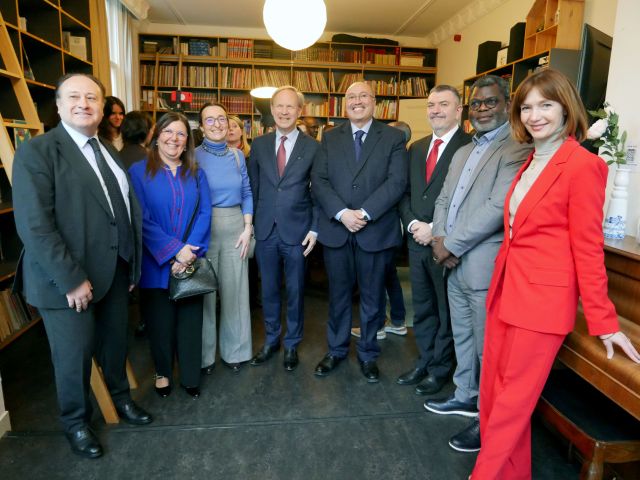 Ambassade de France / Leslie-Hondebrink-Hermer